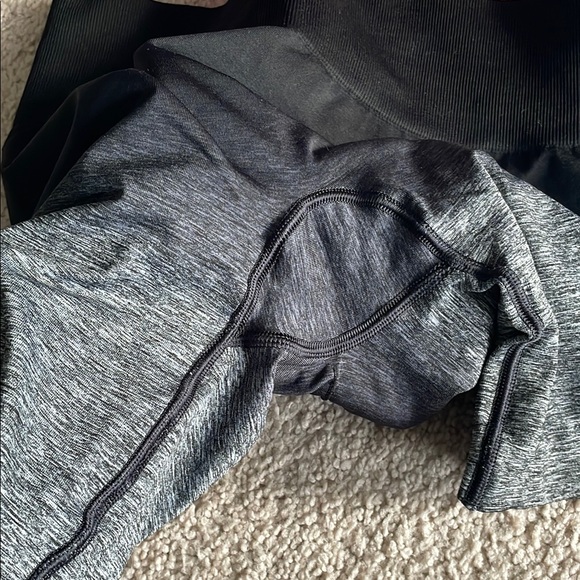 Gymshark ombré Black and Gray Bottoms - Picture 3 of 7